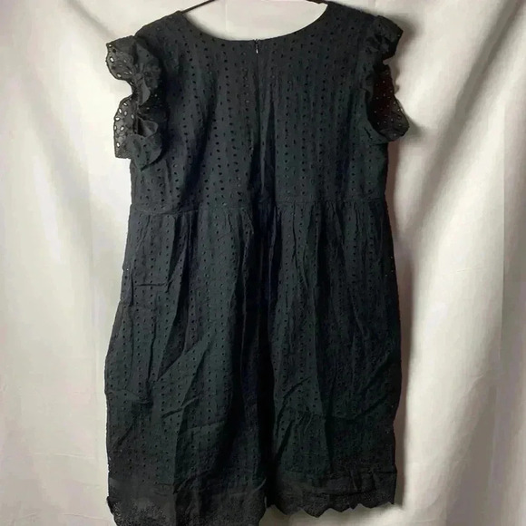 UNBRANDED WOMENS SIZE MEDIUM BLACK EYELET ROMPER DRESS BACK ZIPPER CLEAN - Picture 10 of 16